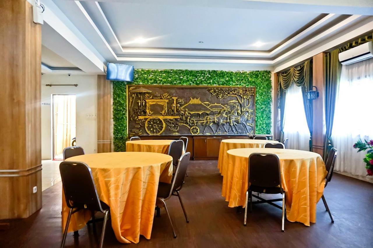 Hotel Oyo 627 Tirta Kencana Syariah Pekanbaru Exteriér fotografie